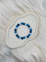 Trendiges Perlenarmband in drei Farben als kleines Geschenk