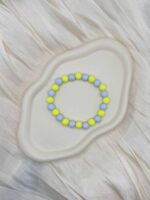 Elastische Perlenarmbänder in drei Farben für Alltag und Sommer