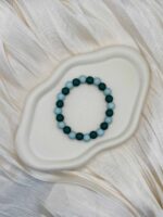 Trendiges buntes Perlenarmband als Geschenkidee für Frauen