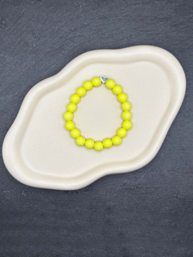 Perlenarmband mit Herz personalisiert als Schmuck für Damen und Herren