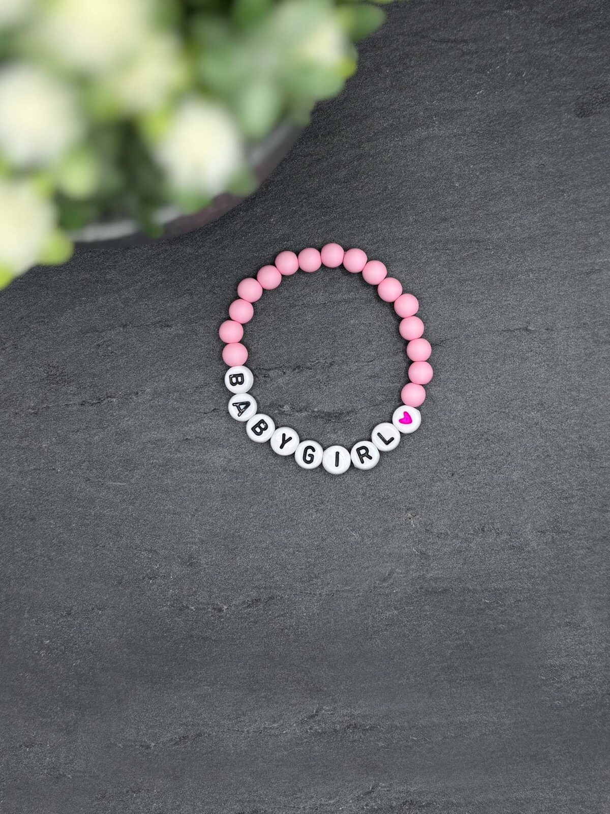 Geschenk Perlenarmband zur Geburt für Babygirl