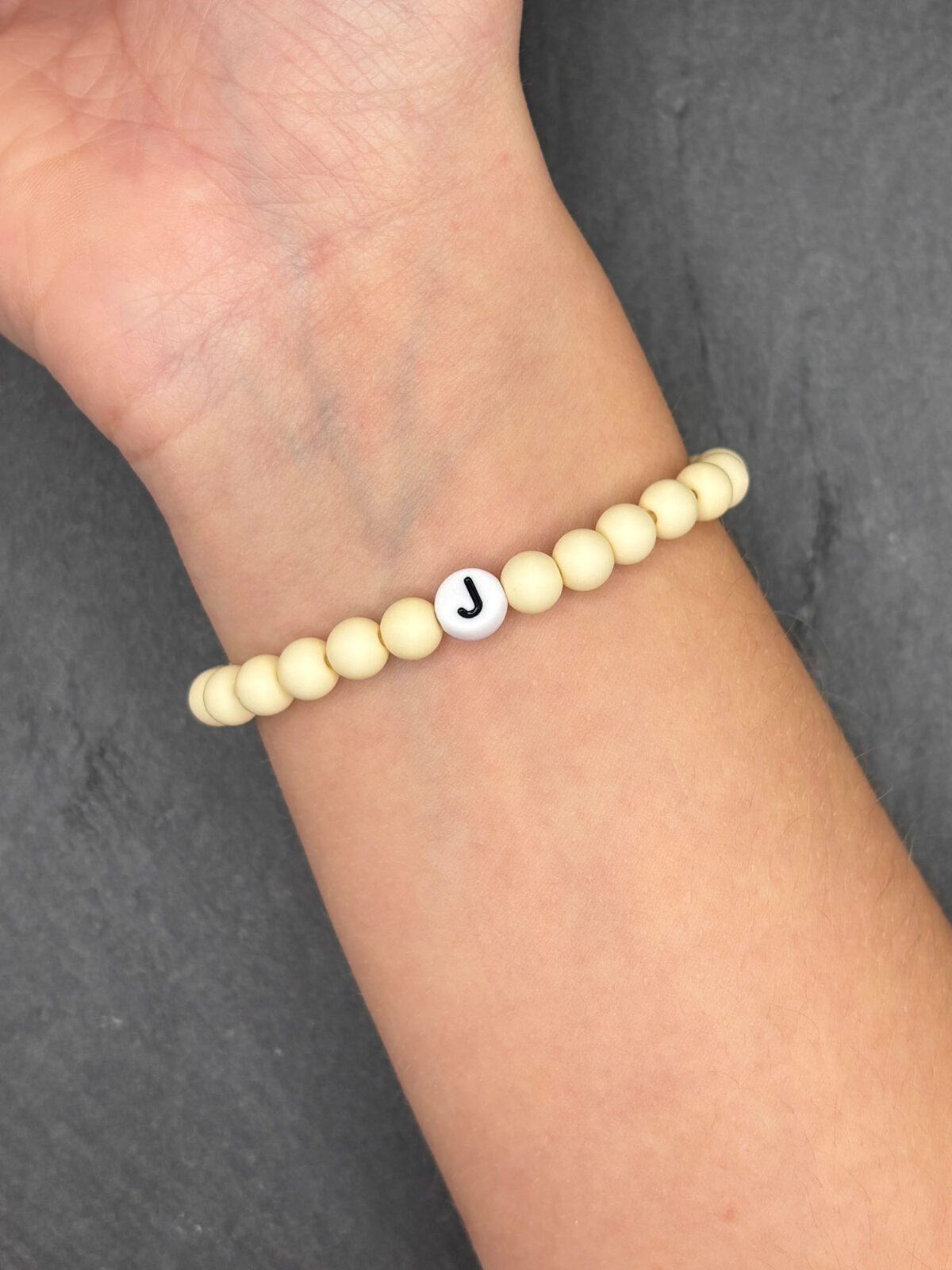 Personalisiertes Partnerarmband Mr & Mrs mit Initialien – Bild 7