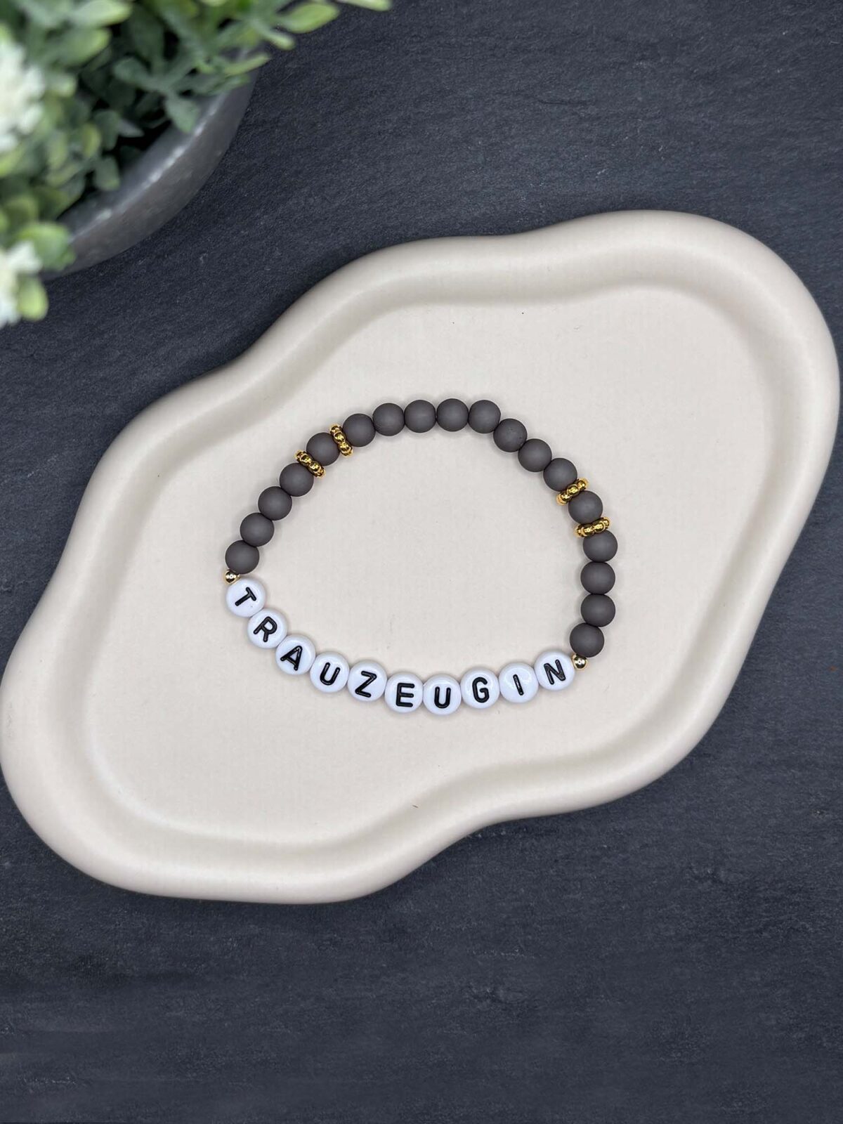 Perlenarmband Trauzeugin elastisch für Junggesellinnenabschied