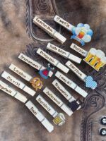Trachtenschmuck Holzklammern mit Oktoberfest Gravur und Motiven