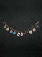 Goldenes Charm Armband mit bunten Anhängern – Smiley, Spielkarten, Herz, Blumen – individuell gestaltbar