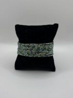 Tennisarmband in Grüntönen und Silber mit schimmernden Glassteinen – funkelndes Accessoire für Alltag oder Event