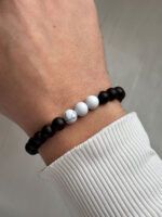 Schwarzes Perlenarmband für Männer mit Marmorstein-Perlen – Bild 6