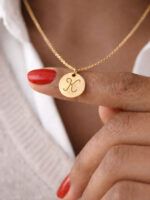 Goldene Personalisierte Initialen Kette graviert – Bild 4