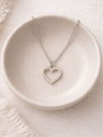 Filigrane Herzkette mit Glitzerstein-Anhänger Silber – Bild 6