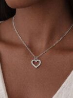 Filigrane Herzkette mit Glitzerstein-Anhänger Silber – Bild 4